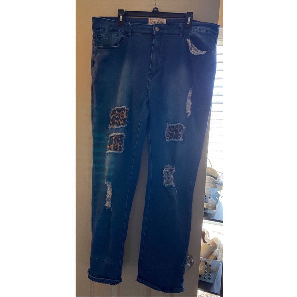 L&B Jeans Cheetah Print Plus Size 24